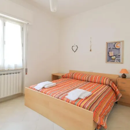 Villino Cecilia - 3 Bedrooms - Tuscanyinstyle Forte dei Marmi